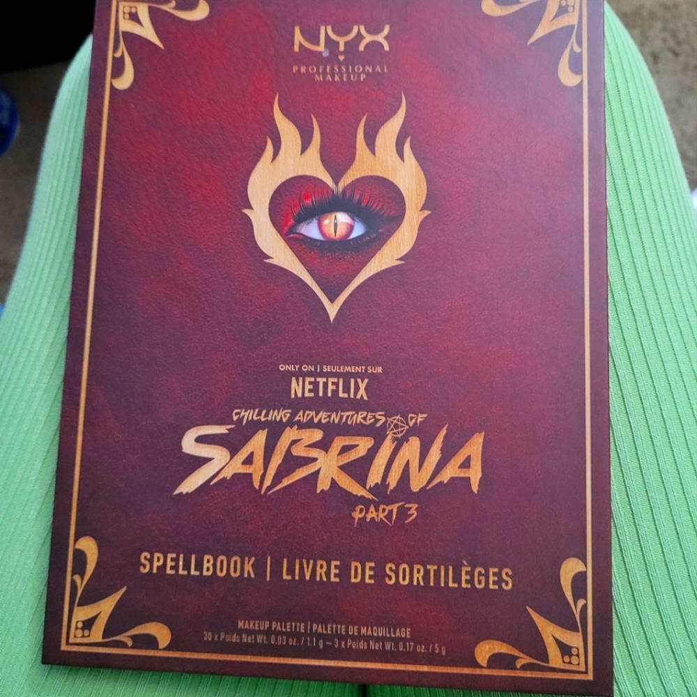 Sabrina's spell book eyeshadow